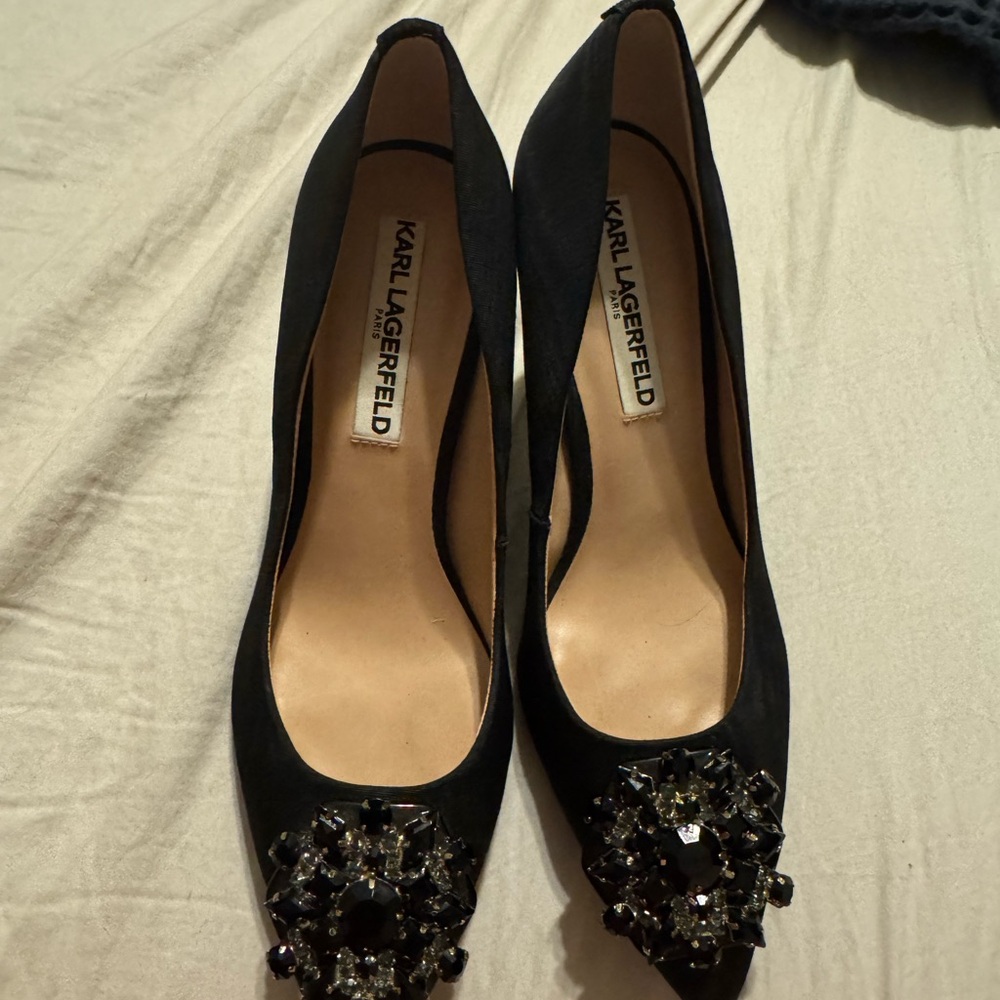 Karl Lagerfeld Black Heeled Shoes with Elegant Design